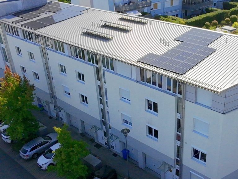 Mehrfamilienhaus mit Photovoltaikanlage
